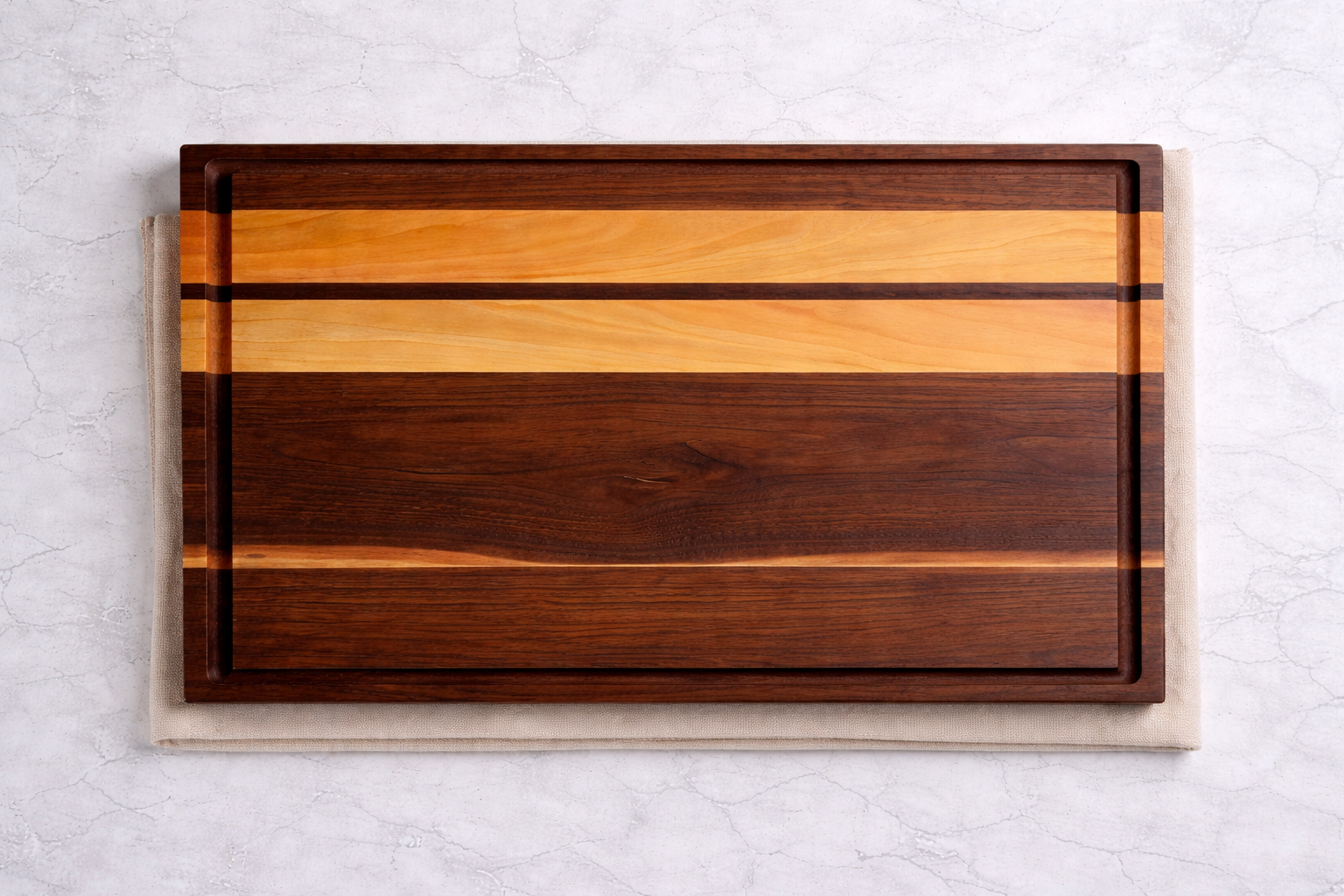 Walnut and cherry chopping board board detail